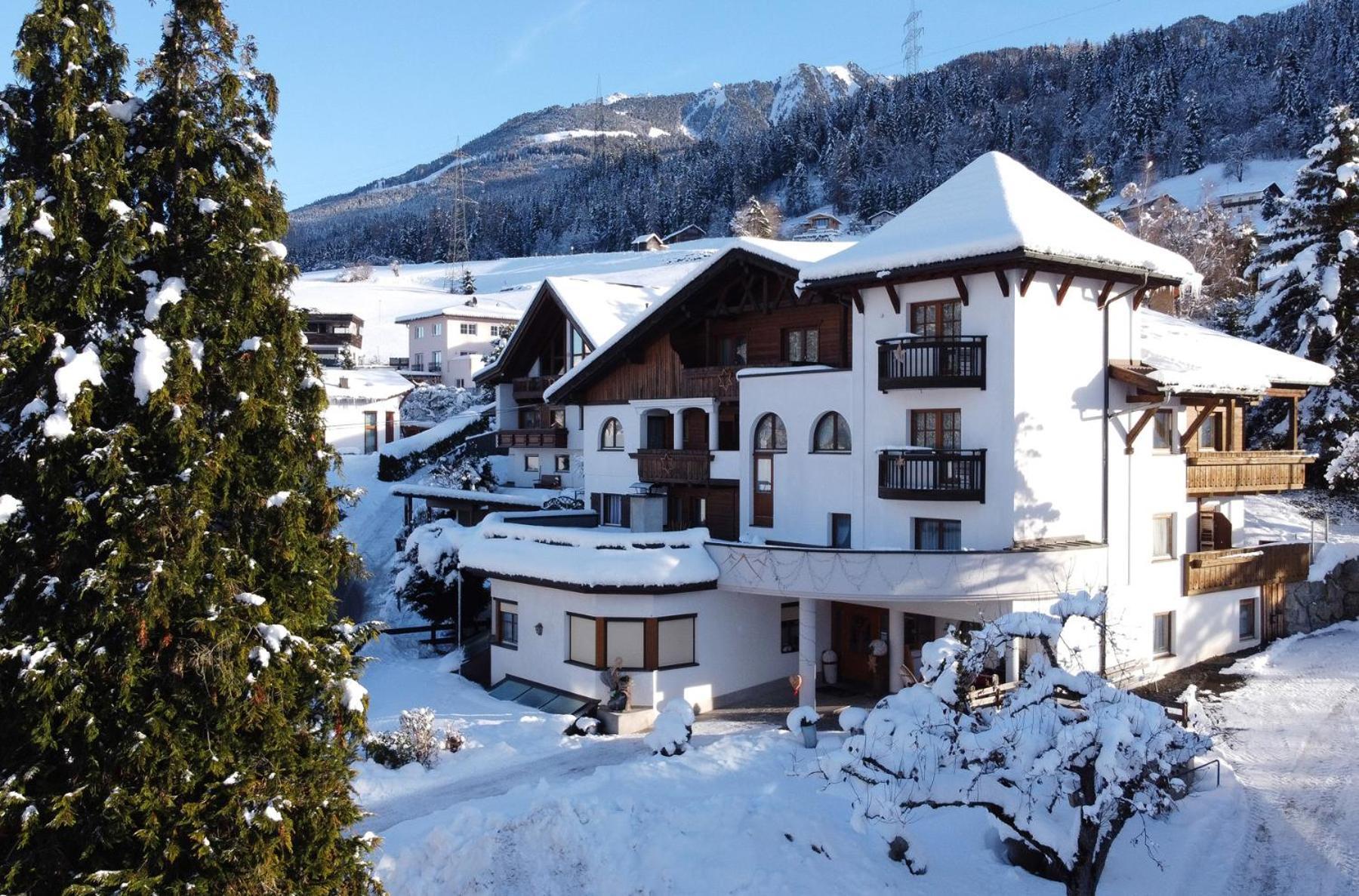 Ferienhotel Bergland Arzl im Pitztal Exterior foto