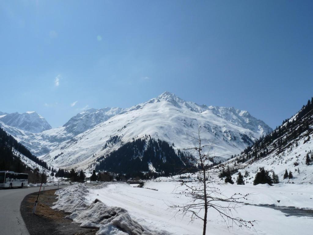 Ferienhotel Bergland Arzl im Pitztal Exterior foto